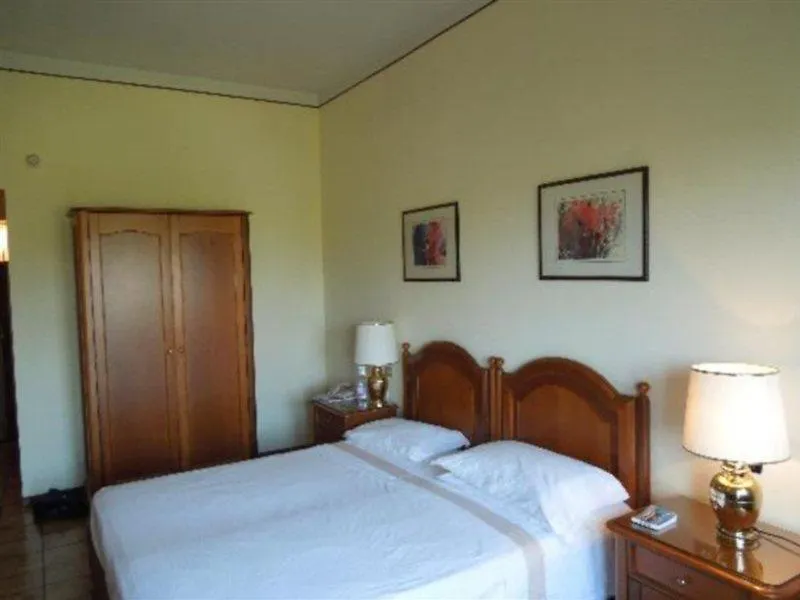 **** Гостевой дом Garden Hotel Сан-Джованни-ла- Пунт Италия