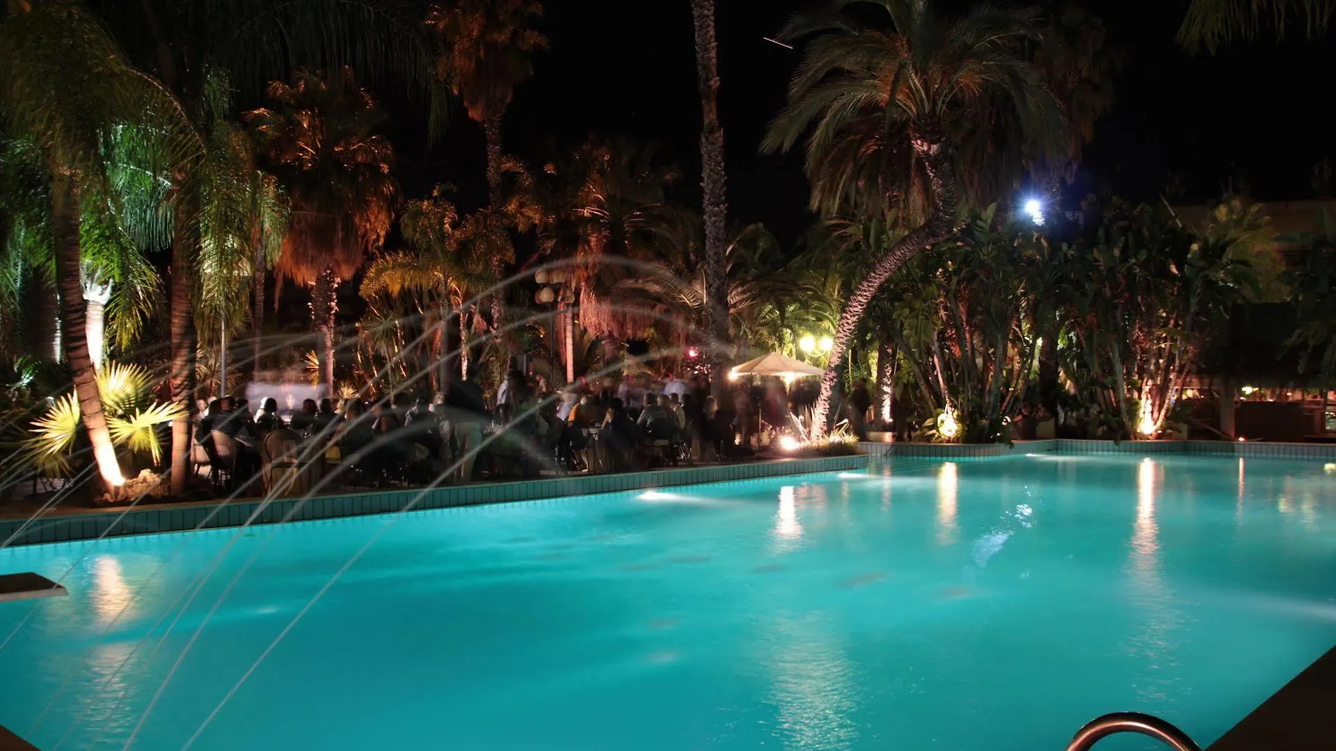 Гостевой дом Garden Hotel Сан-Джованни-ла- Пунт